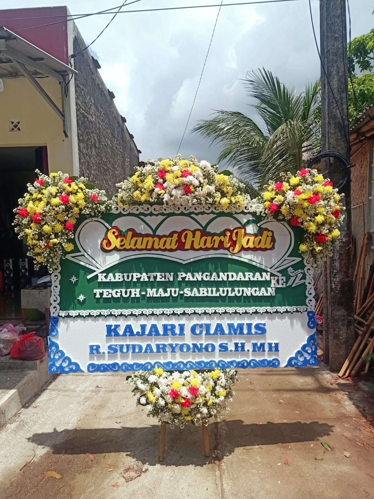 karangan bunga di pangandaran