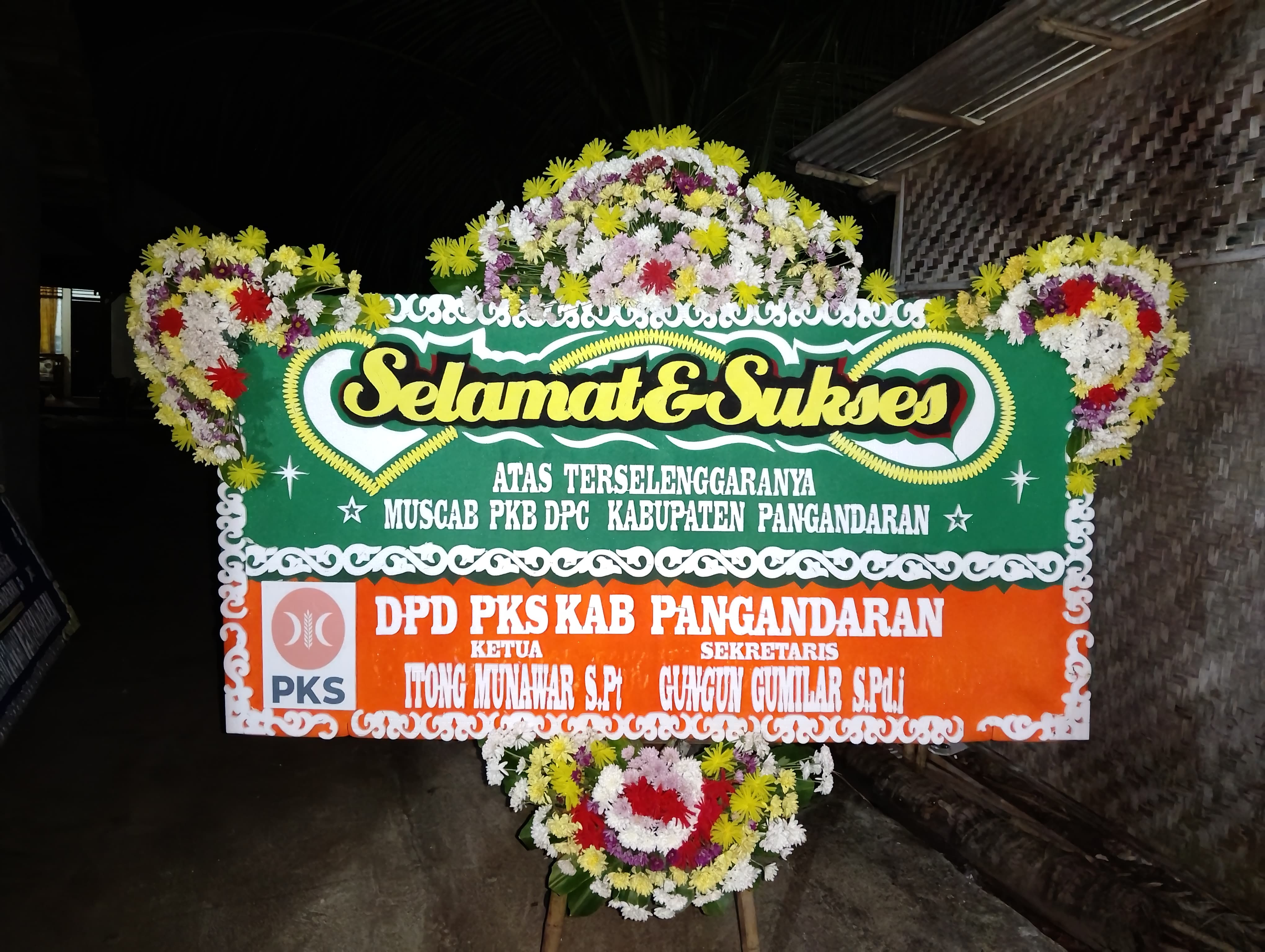 karangan bunga di pangandaran