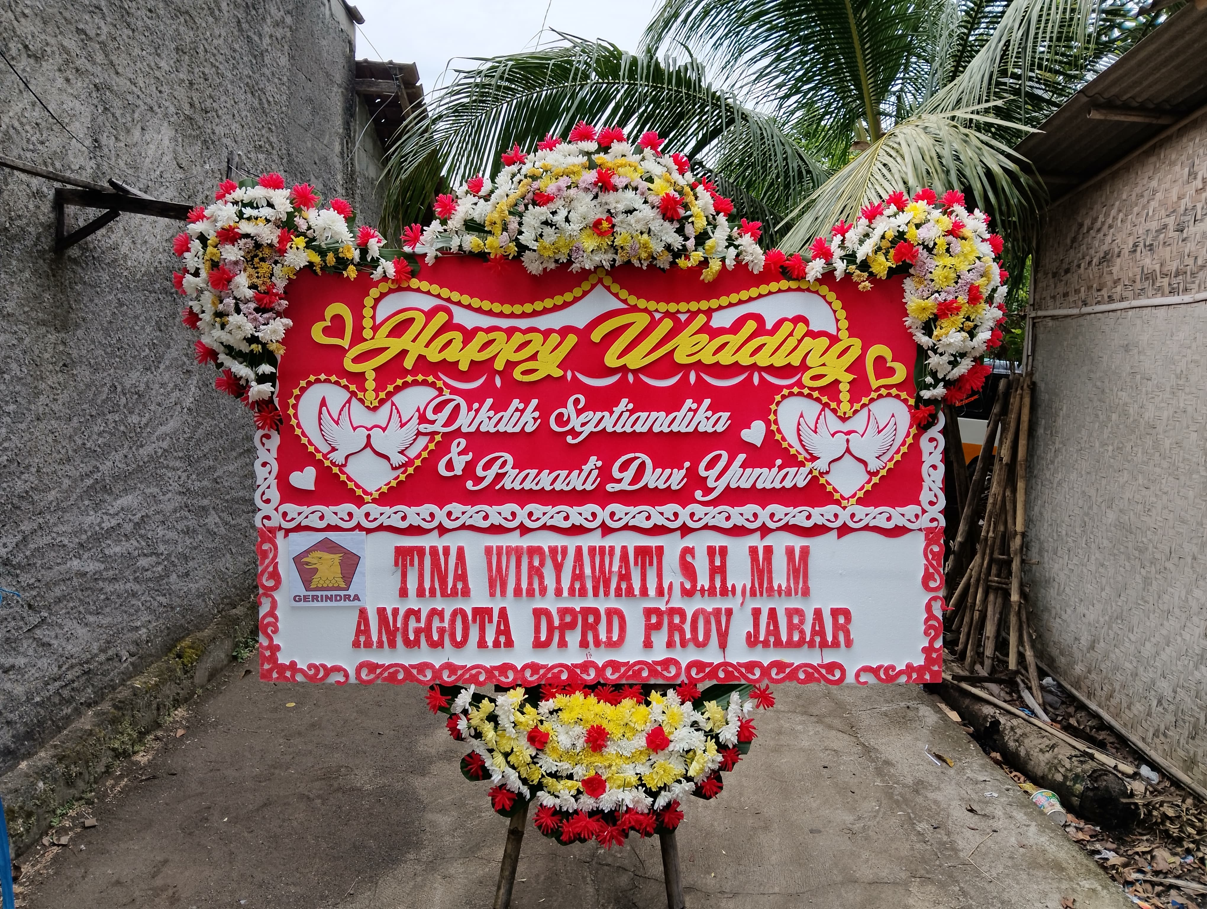 karangan bunga di pangandaran