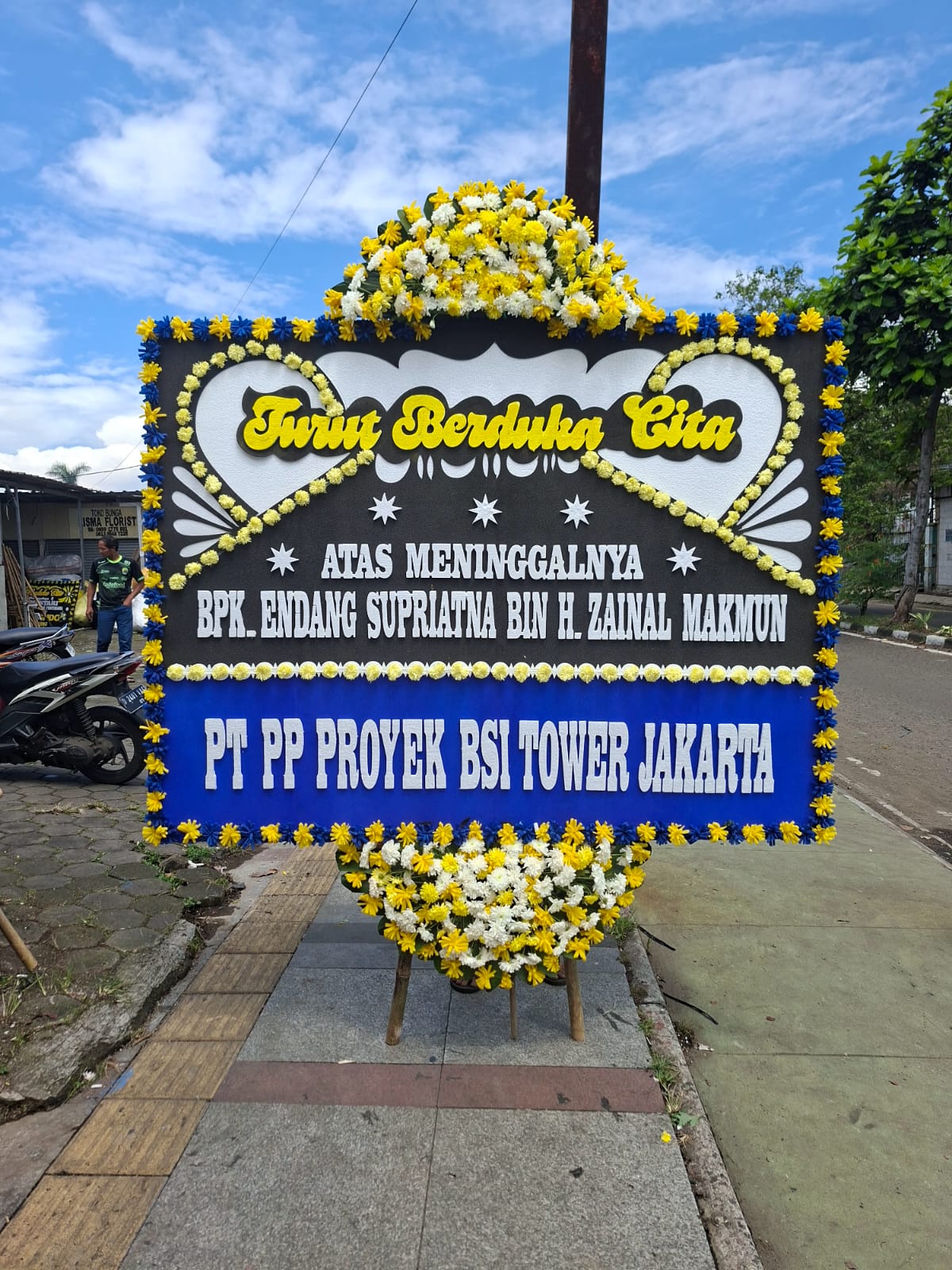 karangan bunga di pangandaran